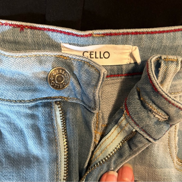 Cello Jeans with faded style.  Easy to roll up the bottoms for extra style - Picture 9 of 16